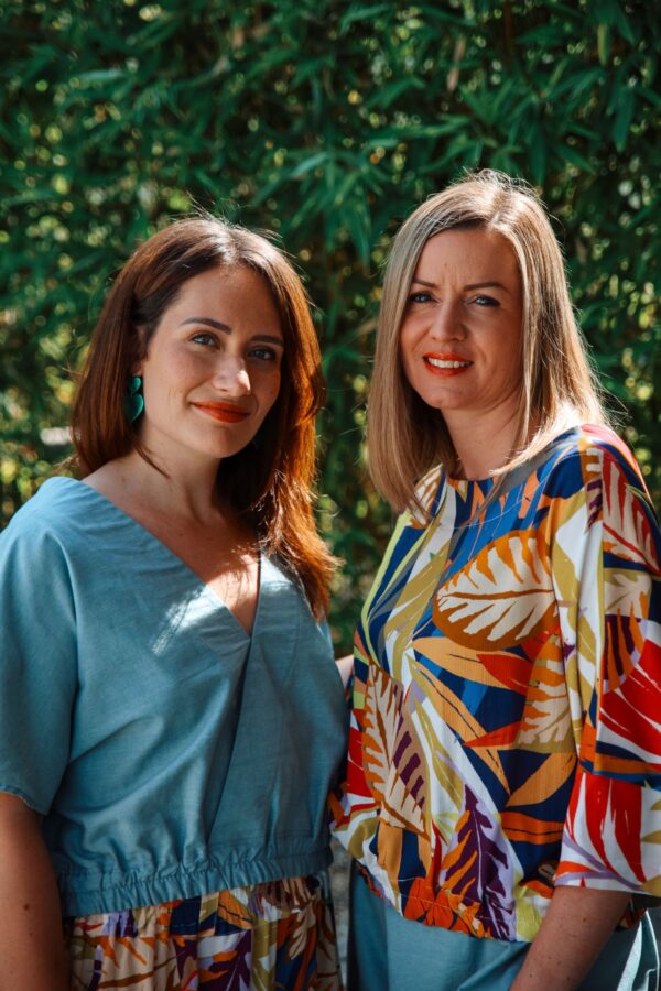 duo blouse bleu et fleuri