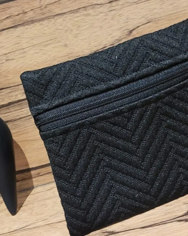 Pochette Plate - Tissu Noir Texturé - Ethique