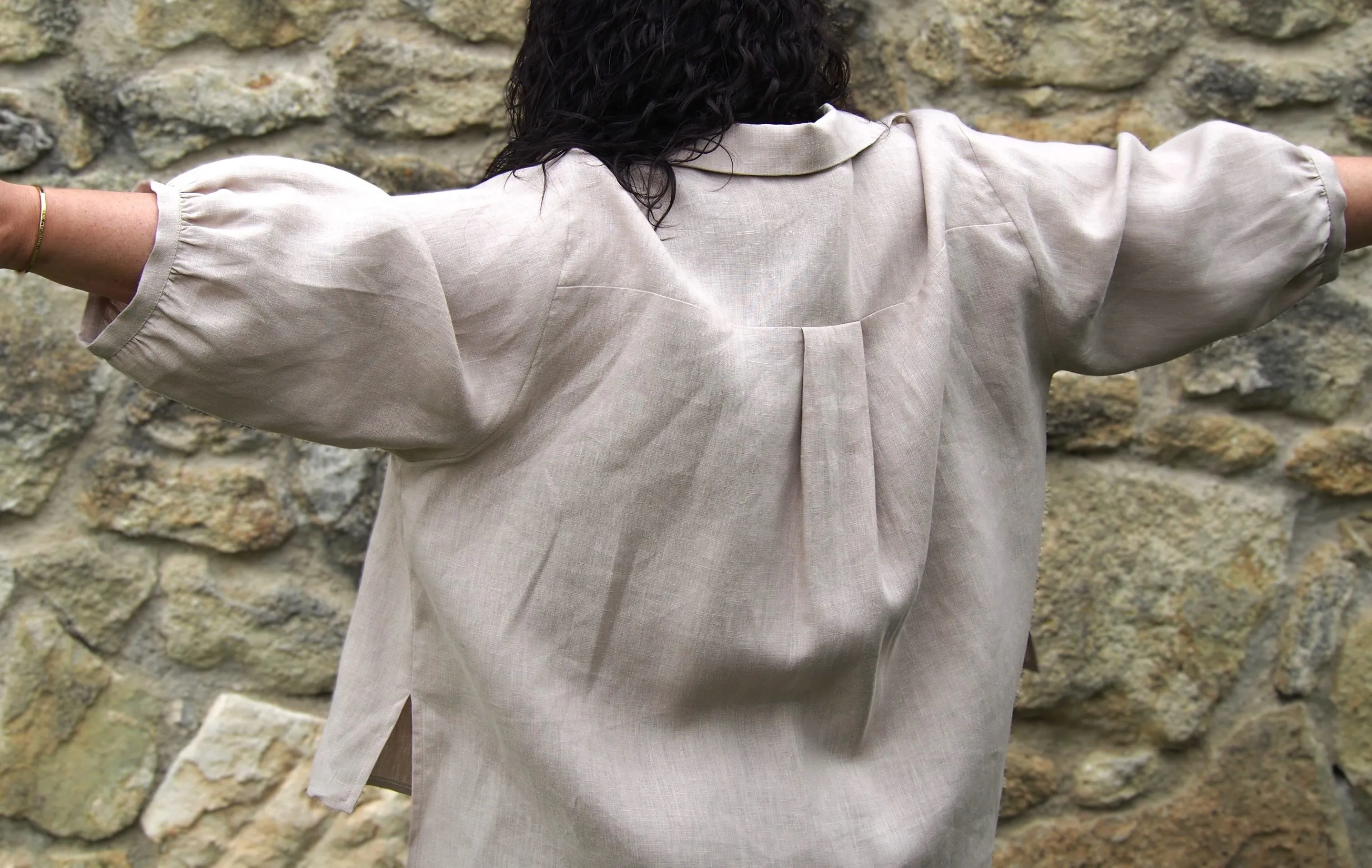 Chemisier Neïla - Couleur Sable - Lin 100% – Image 5