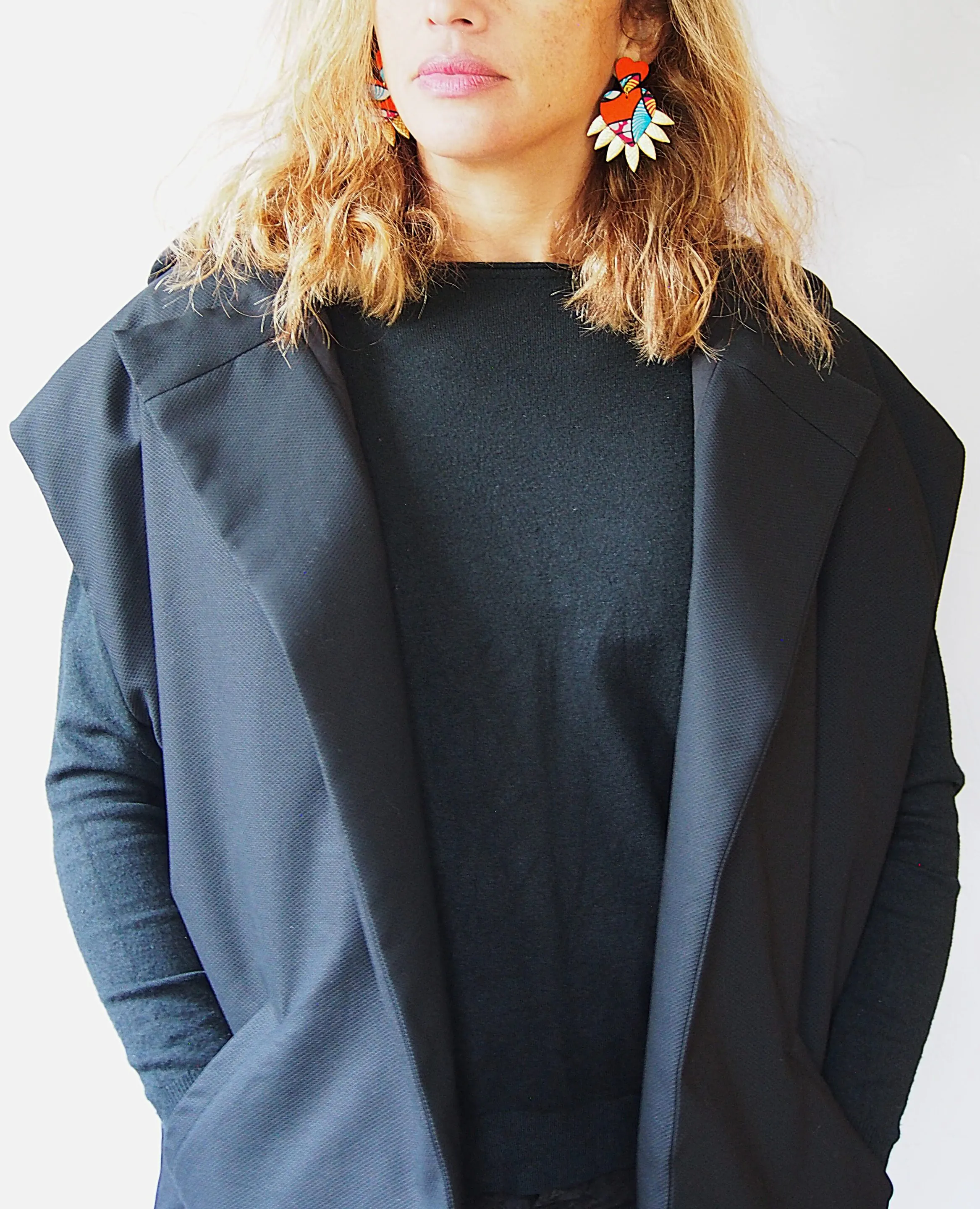 Veste Marj à capuche - Coton noir texturé – Image 6