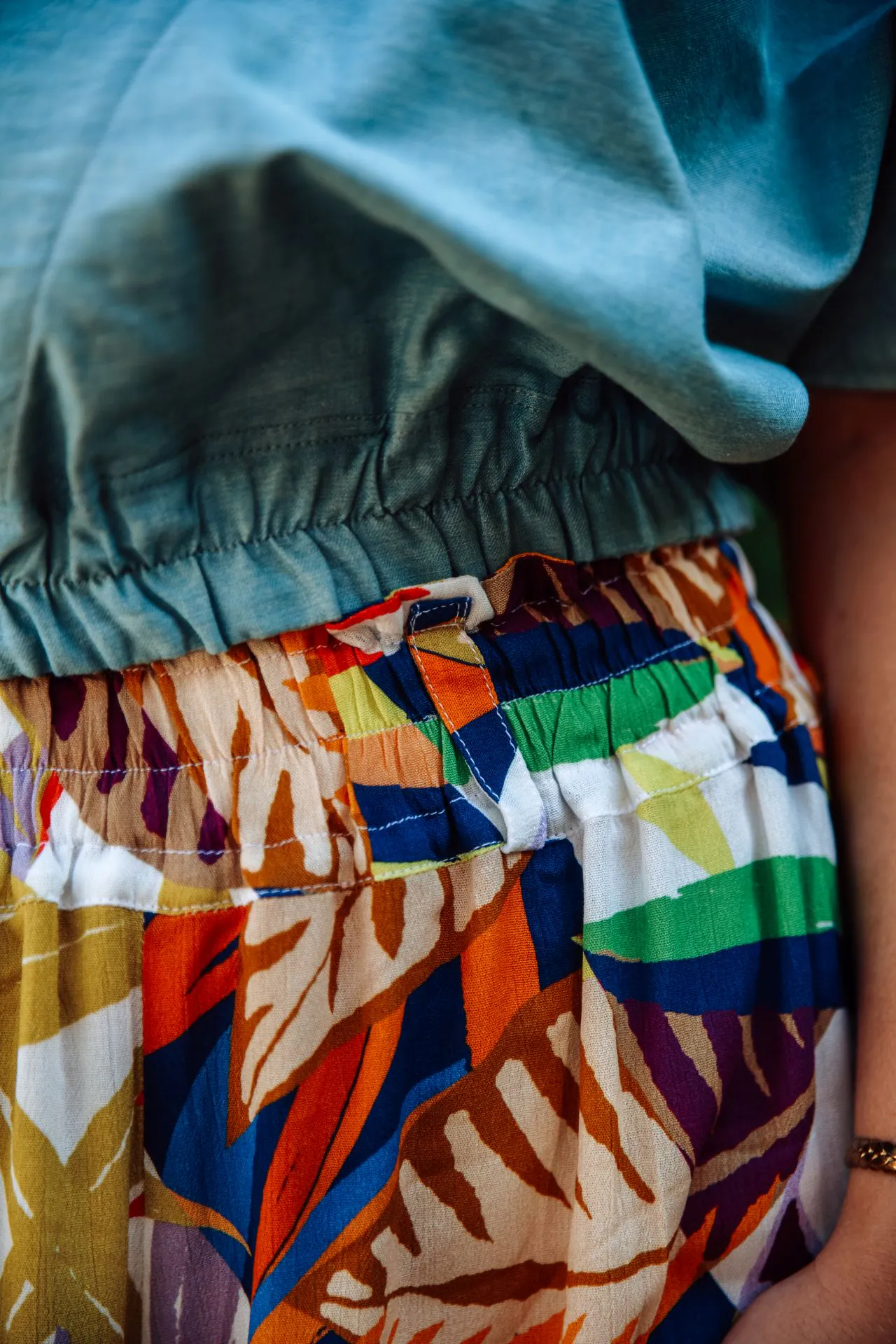 zoom haut du short avec haut jean fluide et léger