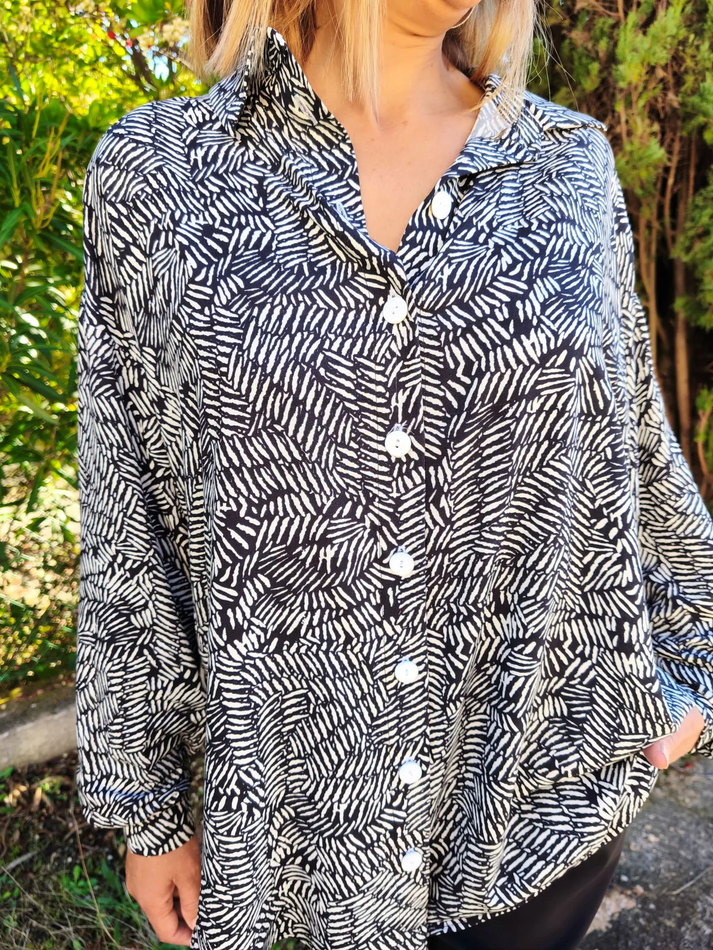 zoom chemise devant avec boutonnage